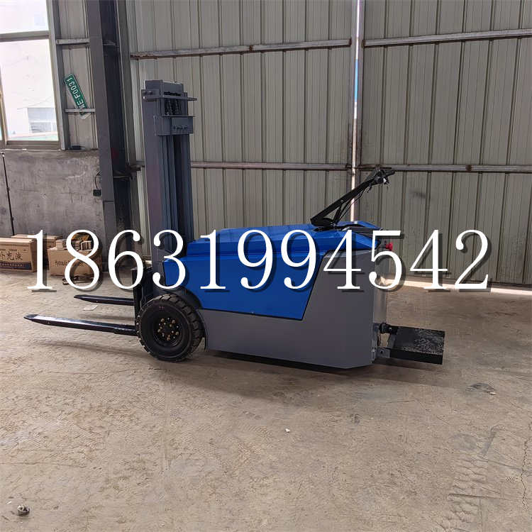 延边朝鲜族自治州全电动叉车插腿式堆高车液压装卸车1.5吨升高小型站驾式铲车